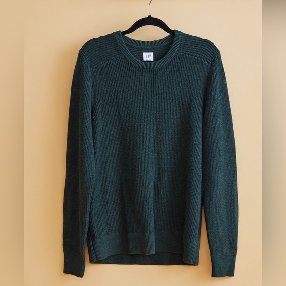 Cozy Gap Green Sweater, men’s size medium - Picture 2 of 3